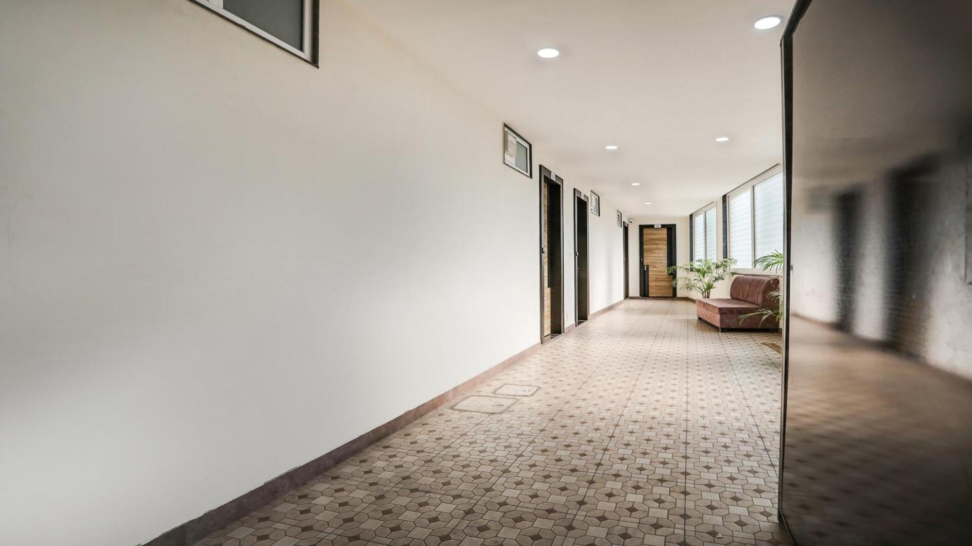 Fabhotel Mansarovar Inn Rāipur 外观 照片